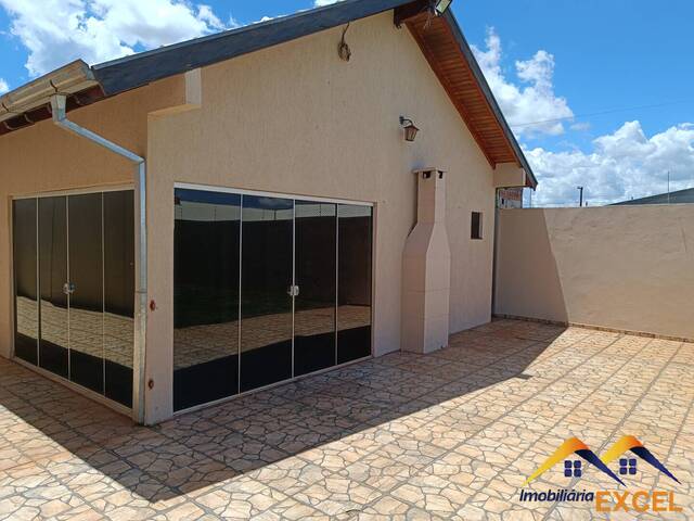 #70 - Casa para Venda em Antônio João - MS - 3